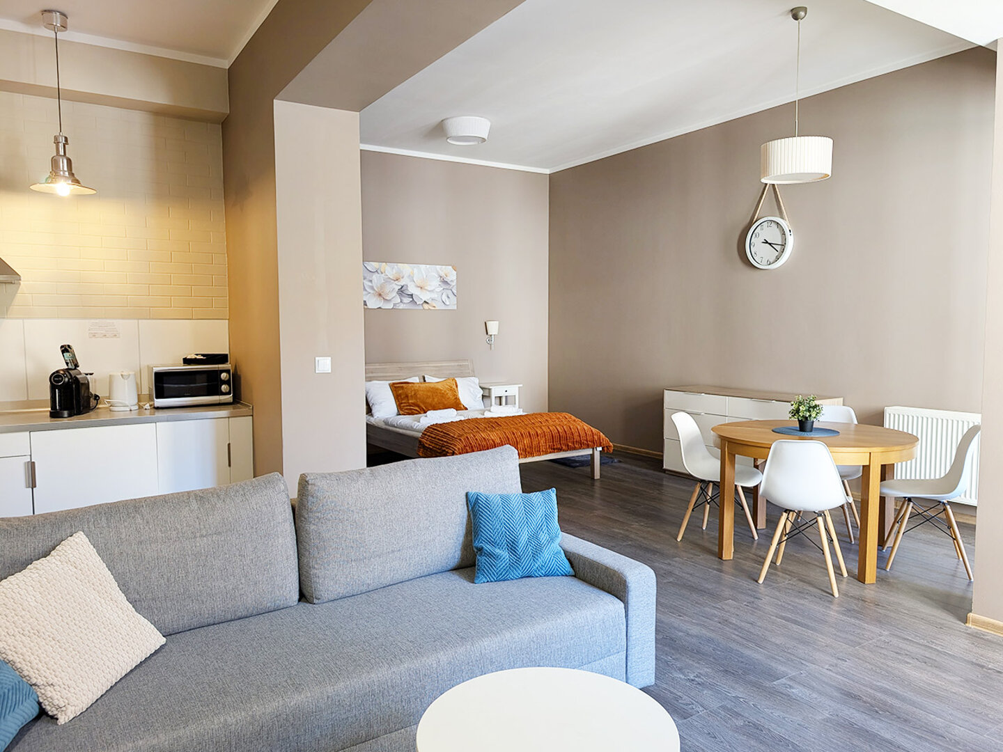 Apartment 16